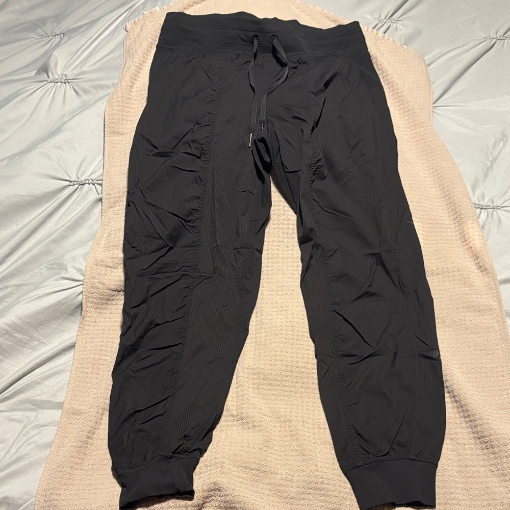 Lululemon Athletica dance studio jogger